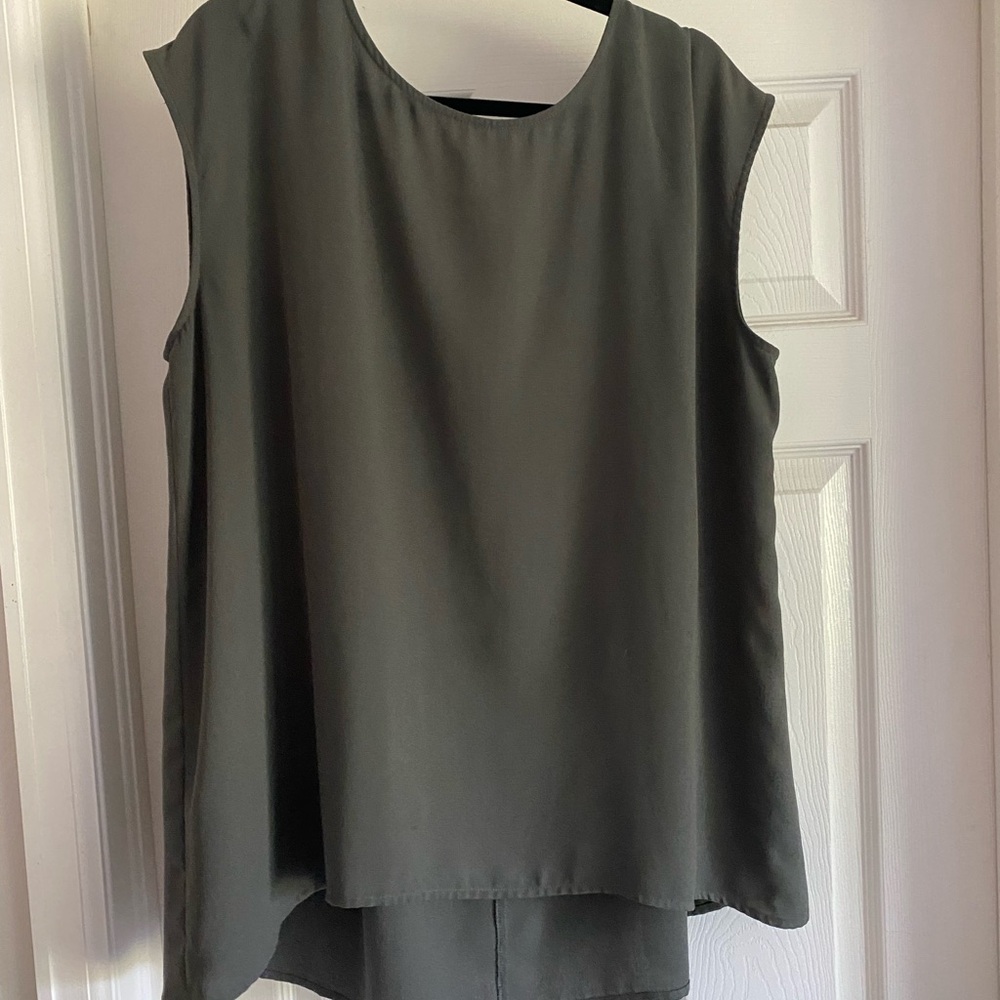 Halogen Sleeveless Dark Green Blouse
